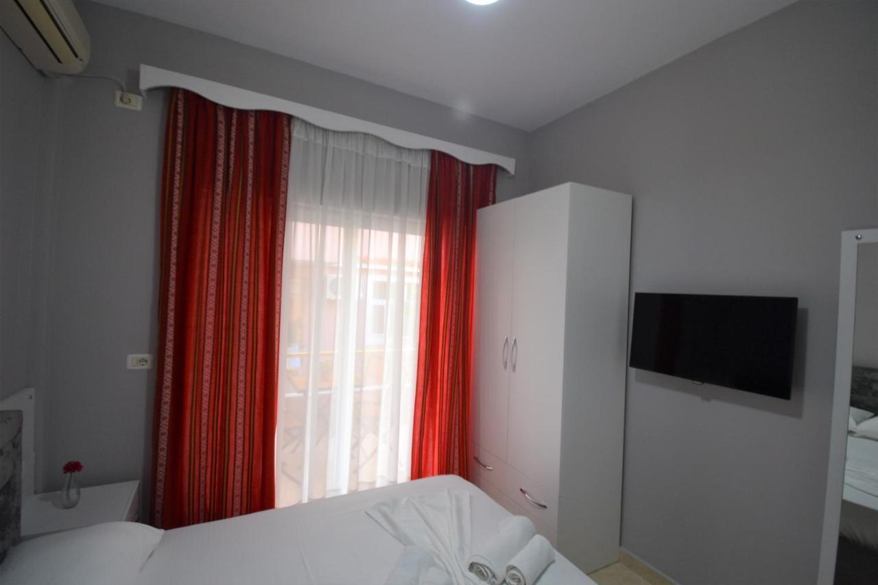 Little Cozy Apartment 1 Sarandë Exterior foto